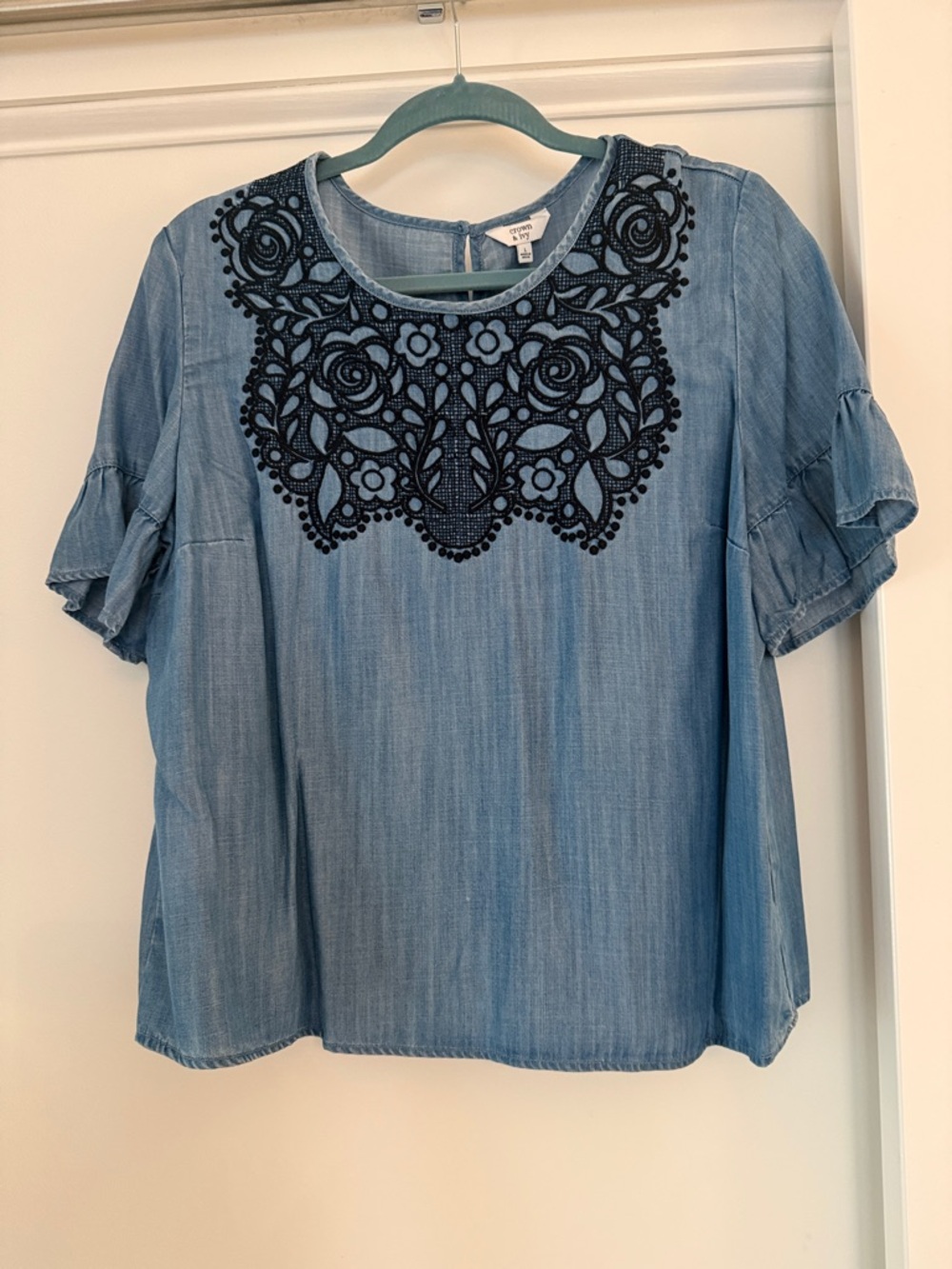 crown & ivy Light Blue Chambray Top with Black Lace Appliqué